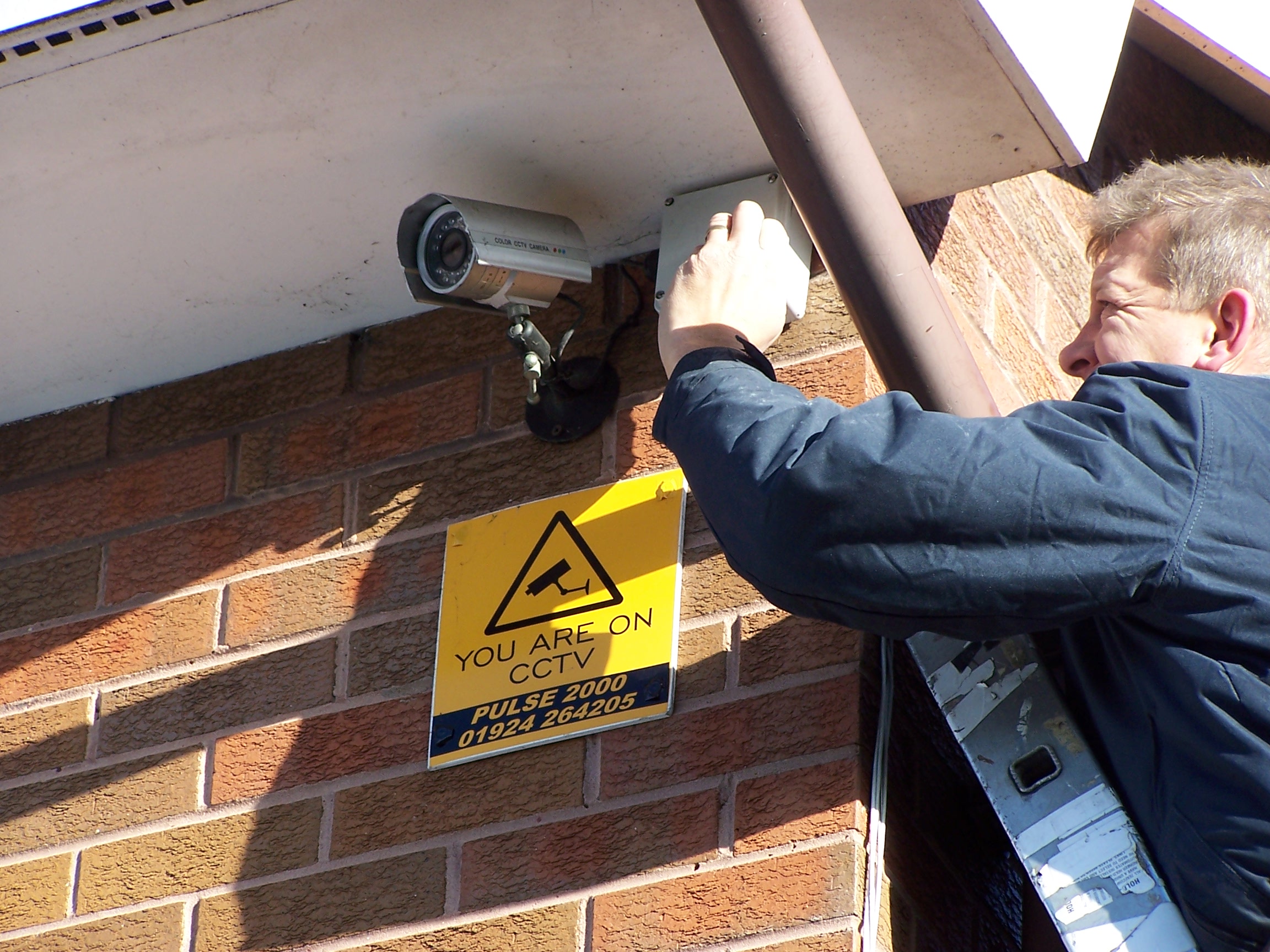 Hiding sales cctv cables